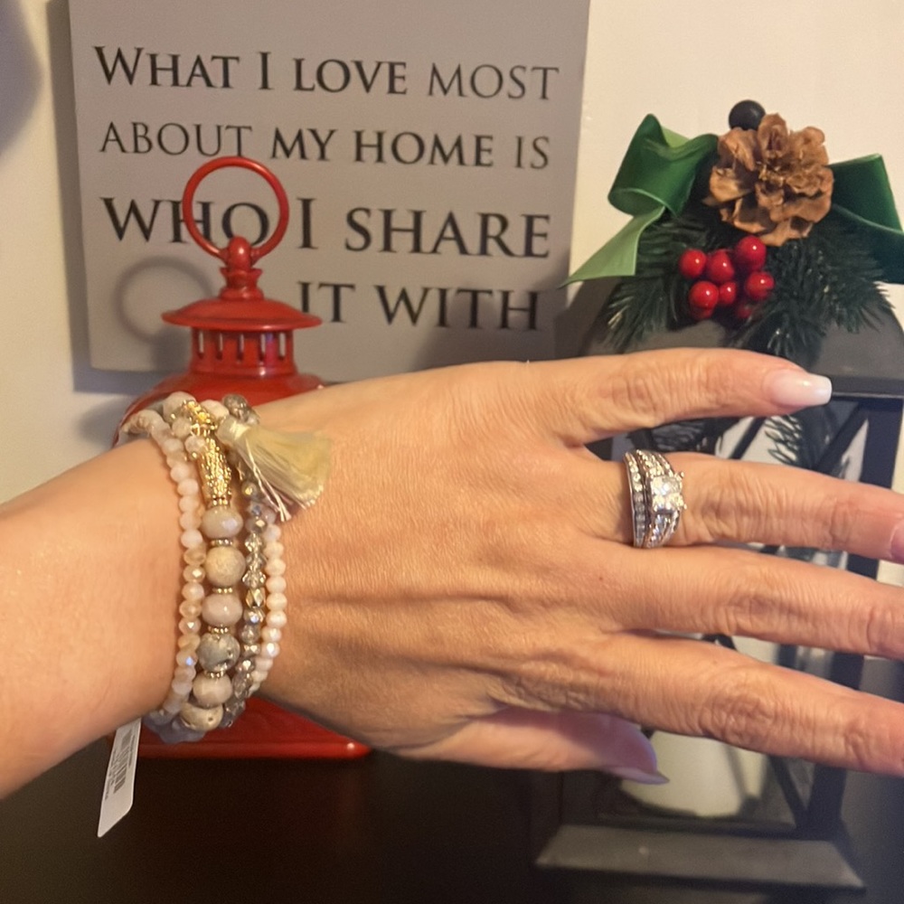 🥰✨Francesca’s Beaded Bracelet Set of‎ 4